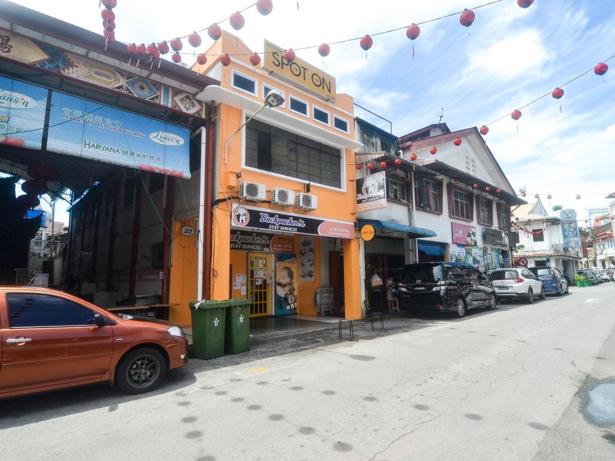 Spot On 89886 Backpacker'S Stay Services Kuching Dış mekan fotoğraf