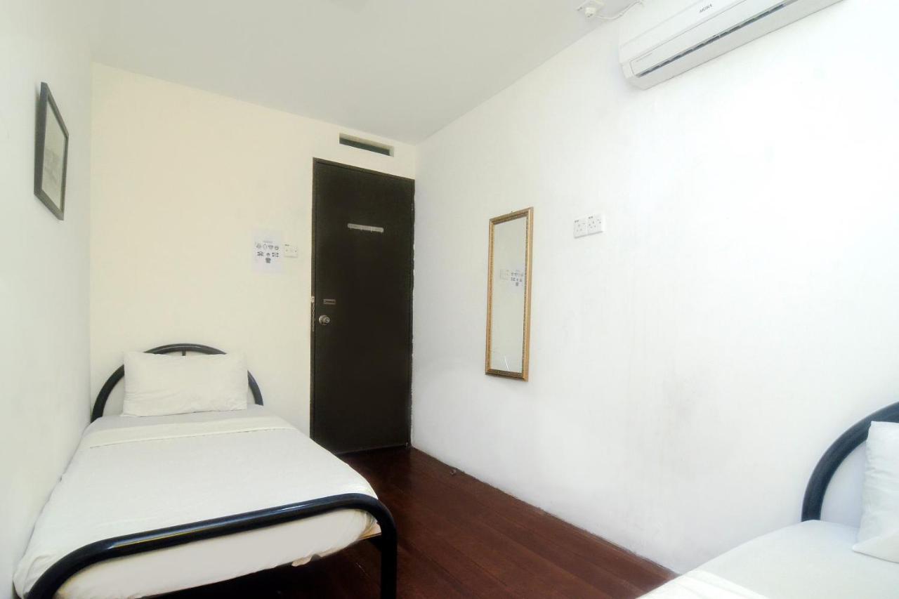 Spot On 89886 Backpacker'S Stay Services Kuching Dış mekan fotoğraf