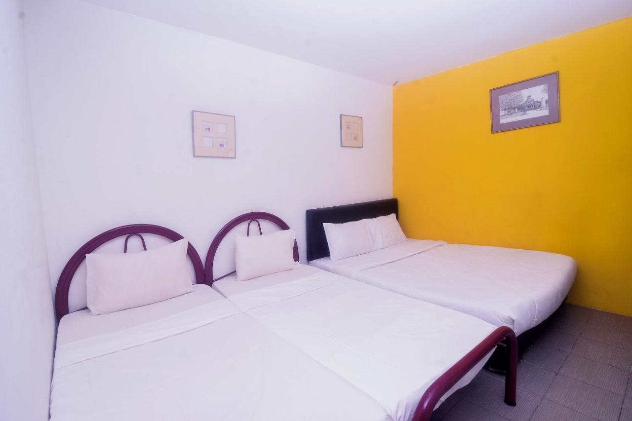 Spot On 89886 Backpacker'S Stay Services Kuching Dış mekan fotoğraf