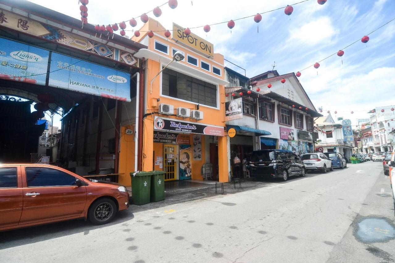 Spot On 89886 Backpacker'S Stay Services Kuching Dış mekan fotoğraf