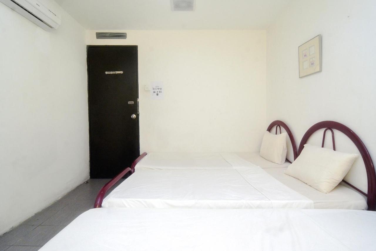 Spot On 89886 Backpacker'S Stay Services Kuching Dış mekan fotoğraf