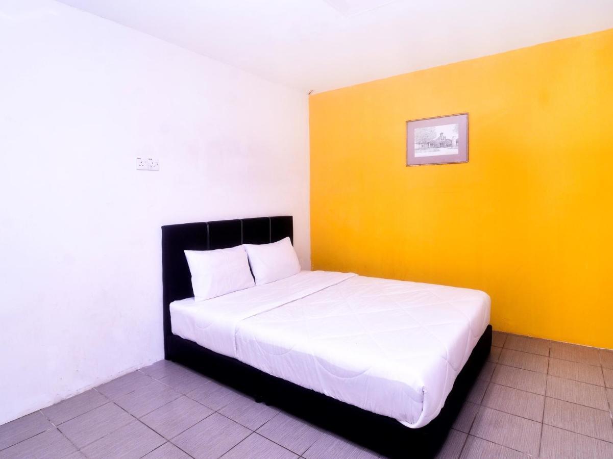 Spot On 89886 Backpacker'S Stay Services Kuching Dış mekan fotoğraf