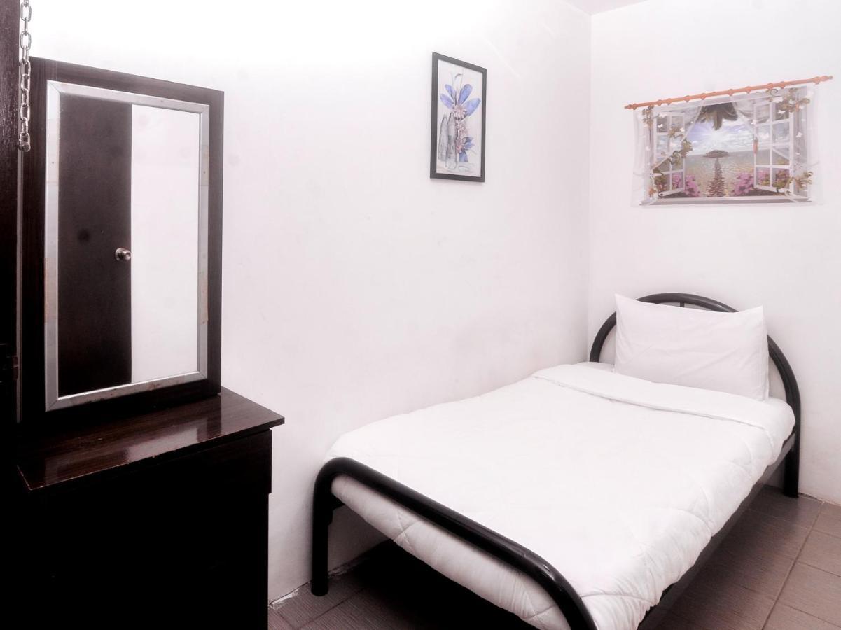Spot On 89886 Backpacker'S Stay Services Kuching Dış mekan fotoğraf